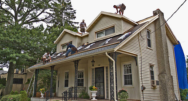 Quick and Trustworthy Emergency Roof Repair Services in Sarasota Springs, FL